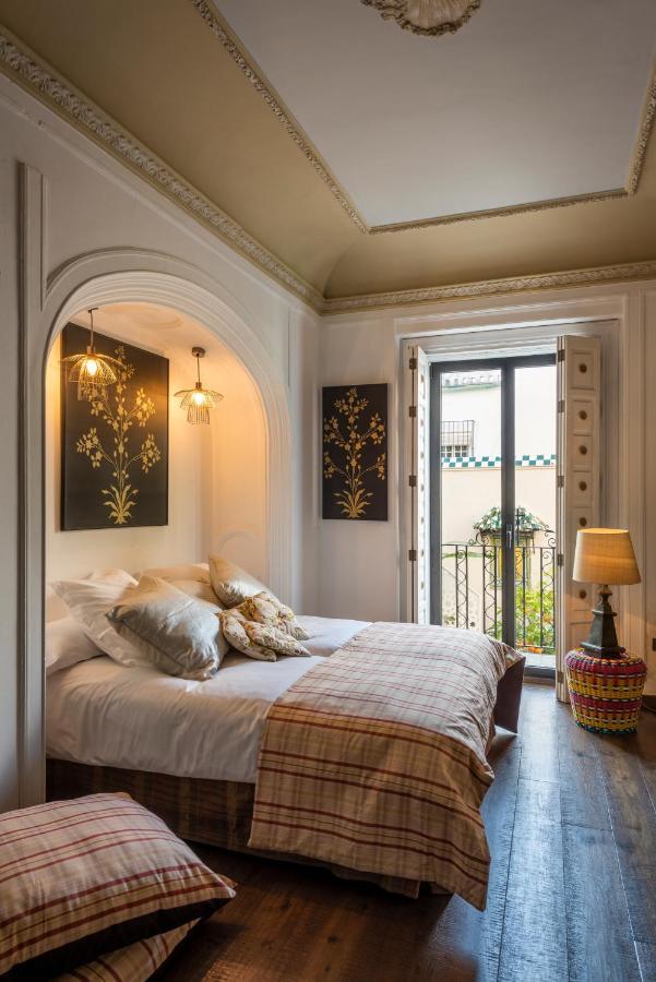 Pajaro Rebelde Bed and Breakfast Sevilla Eksteriør billede